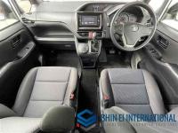 Toyota Noah 2017