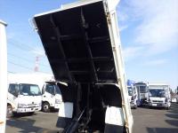 Isuzu ELF 2022