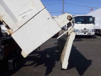 Isuzu ELF 2022