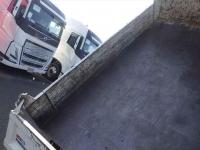 Isuzu ELF 2022