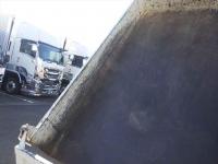 Isuzu ELF 2023
