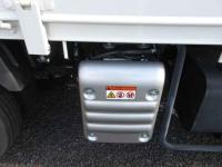 Hino Dutro 2023
