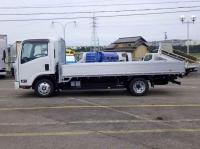 Isuzu ELF 2022