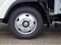 Isuzu ELF 2022