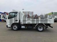 Mitsubishi Canter 2023
