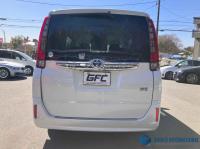 Toyota Noah 2014