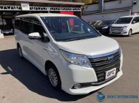 Toyota Noah 2014