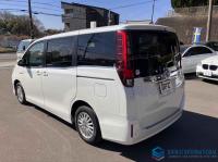 Toyota Noah 2014