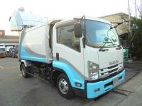 Isuzu Forward 2018
