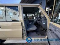 Toyota LAND CRUISER 70 2015