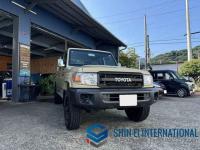 Toyota LAND CRUISER 70 2015
