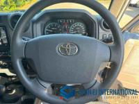Toyota LAND CRUISER 70 2015