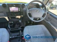 Toyota LAND CRUISER 70 2015