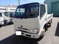 Hino Dutro 2024