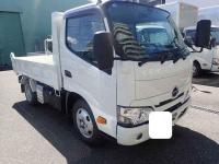 Hino Dutro 2024