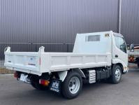 Hino Dutro 2024