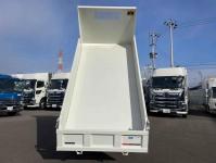 Hino Dutro 2024