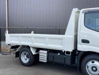 Hino Dutro 2024