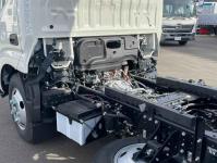 Hino Dutro 2024