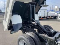 Hino Dutro 2024
