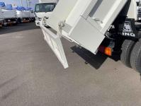 Hino Dutro 2024
