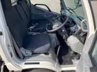 Hino Dutro 2024