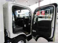 Isuzu ELF 2025