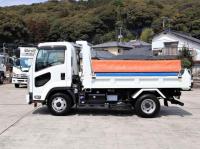 Isuzu Forward 2022