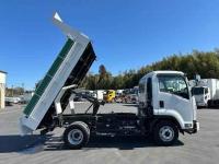 Isuzu Forward 2023