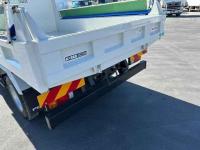 Isuzu Forward 2023