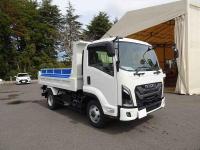 Isuzu Forward 2024