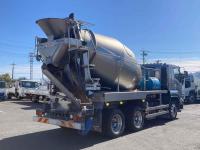 Isuzu Forward 2015