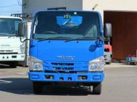 Isuzu ELF 2017