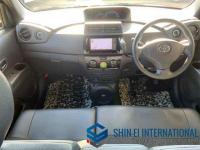 Toyota bB 2013