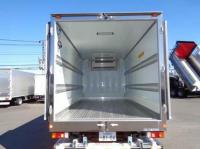 Hino Dutro 2023