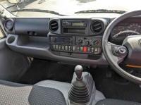 Hino Dutro 2023
