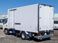 Hino Dutro 2023