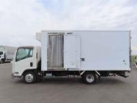 Isuzu ELF 2021