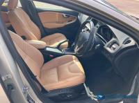 Volvo V40 2019