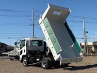 Isuzu Forward 2024