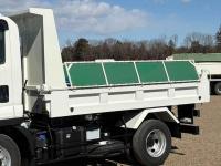 Isuzu Forward 2024