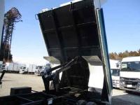 Isuzu Forward 2024