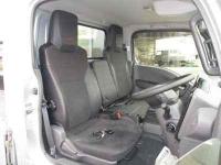 Isuzu ELF 2024