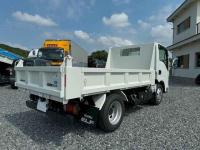 Isuzu ELF 2023