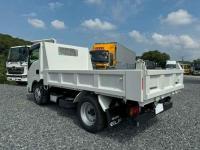 Isuzu ELF 2023