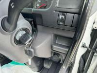 Isuzu ELF 2023