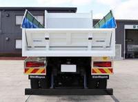 Mitsubishi SUPER GREAT 2025