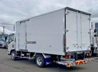 Isuzu ELF 2023