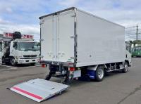 Isuzu ELF 2023