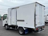 Isuzu ELF 2024